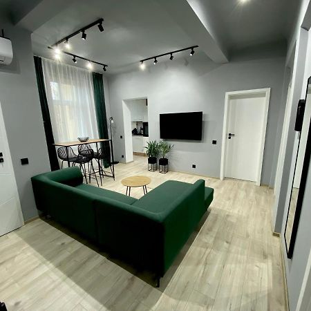 Dani'S Home Away From Home Oradea Extérieur photo
