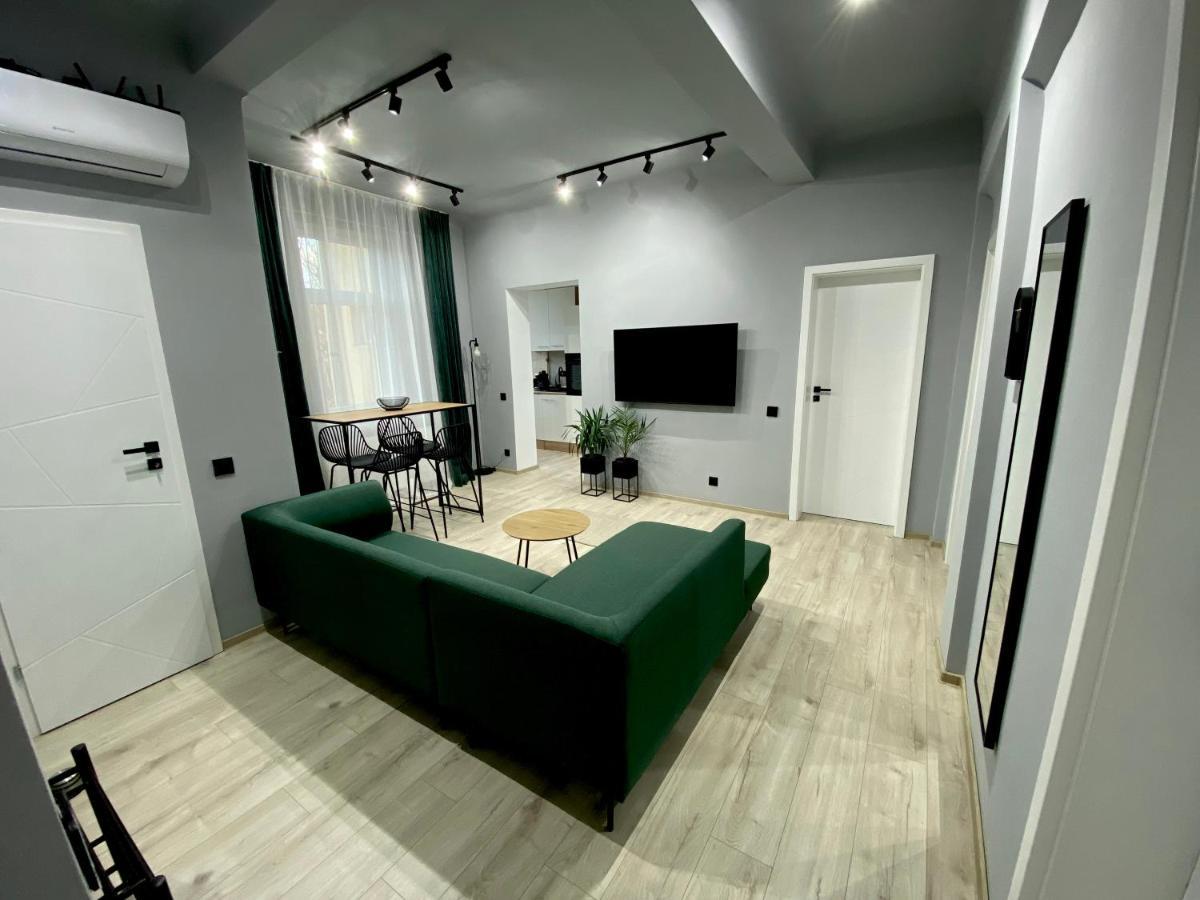 Dani'S Home Away From Home Oradea Extérieur photo